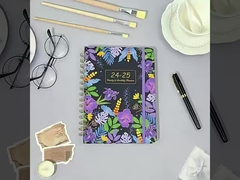 Elegante Cuadrado Cuaderno de tapa dura Impresión de 128gm Papel de arte Matt Páginas libres de madera natural sin recubrimiento